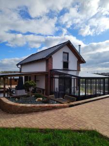 Chata Vyžice s bazénem se zimní zahradou a posezením