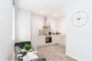 Fantastic 1 Bed Apartment in Waterloo Liverpool - 克罗斯比