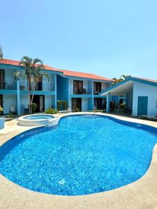 Pineapple Condo at Villa Riviera