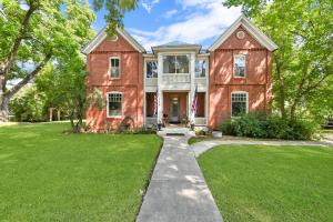 The Valley House Inn Sprague Suite