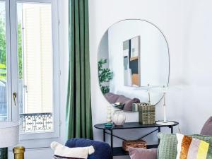 Grand appartement rénové - Jardin et Parking - CZ