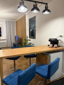 Tabago Studio 22 Nysa, Rynek