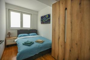 Riverside Charm Apartment