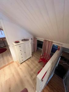 Villa Miilu Iso-Syöte hirsimökki järven rannalla