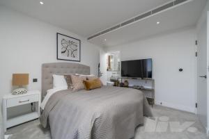 London Tower Retreat - Modern 2 Bedroom Apartment