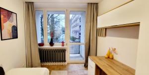 Between the Castle and the Town Hall