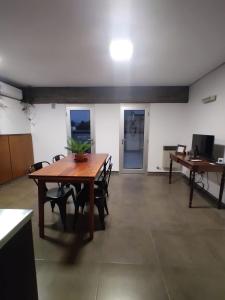 Departamento en microcentro 3er piso con balcón