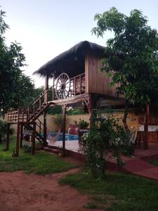 2 Cabañas Para Parejas Con Baño Privado y 3 Cabañas en Bungalow Para 4 Personas Cada Una Con Baño Compartido