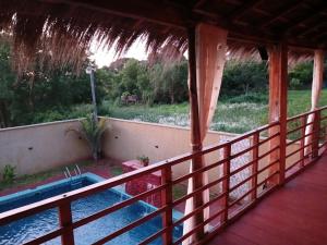 2 Cabañas Para Parejas Con Baño Privado y 3 Cabañas en Bungalow Para 4 Personas Cada Una Con Baño Compartido