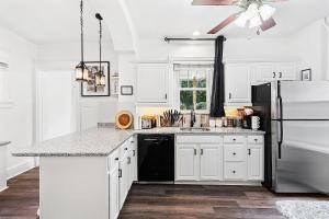 Main Line Manor 3BR with King Beds & Patio & Backyard