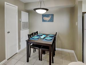 Palms at Cove View 1201 - Babes Place