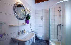 Beautiful Villa Cicibella with pool in Barban