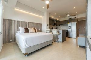 Último Piso con Vista Costera y Balcón CB1637