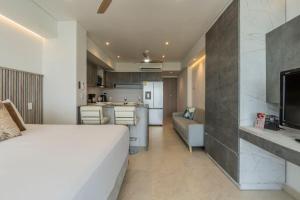 Último Piso con Vista Costera y Balcón CB1637