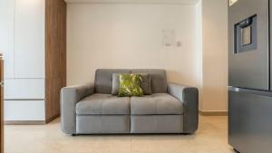 Suite con daybed piso 16 y balcón panorámico CB1636