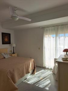 Golden Mile Penthouse, Pool-Parking, 5Min Beach!