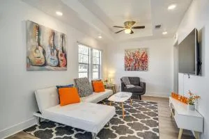 Charming Gulf Coast Cottage - 1 Mile to the Coast! - 长滩