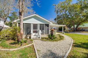 1 Mi to Gulf Coast! Couples Retreat in Long Beach