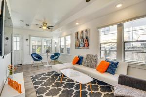 1 Mi to Gulf Coast! Couples Retreat in Long Beach