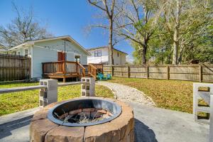 1 Mi to Gulf Coast! Couples Retreat in Long Beach