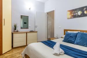 Elegante bilocale AC, WiFi ,5 min Policlinico, 25 min Duomo Milano