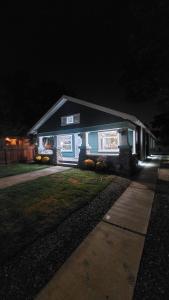 Luxury Gated Hollywood Cottage 3 King Beds EV