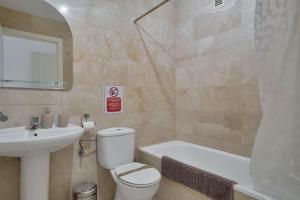 Elegance and luxury with a pool in Miraflores Golf - CASA GOLF RIVIERA PARK 3 2 E