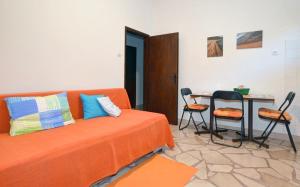 Apartment and Rooms Danica