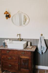 The Red Bridge Cottage