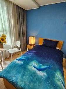 #2 Queen, SS# 2 minutes run to the sea, close to the sea, 5 minutes to Club D Oasis swimming pool, renewal fresh apartment