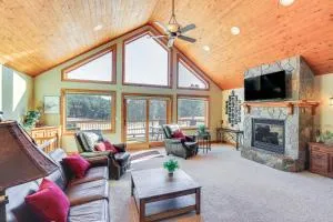 Keystone Cabin about 9 Mi to Mt Rushmore! - Oglala