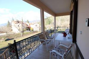 Raise Polydrosos Family Lodge