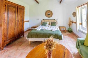Villas Villa spacieuse a Ponteves avec piscine privee. : photos des chambres