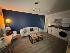 Newly built 2023 One bed bungalow with front and back gardens