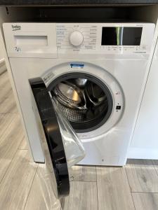 Newly built 2023 One bed bungalow with front and back gardens