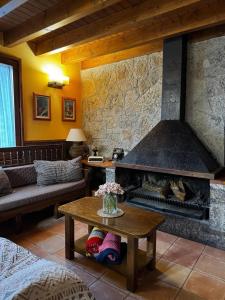 Charming House in Ogassa, Perfect for 10 Guests