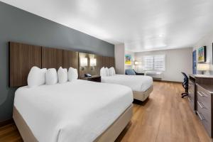 Queen Room with Two Queen Beds - Non-Smoking room in Best Western Port Aransas