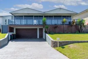 Rennies Beach Waterfront Family Escape - Ulladulla