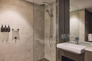 King Suite room in Rydges Sydney Airport Hotel