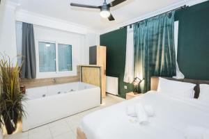 Emerald Oasis by Nexus, next to White Tower and TIF