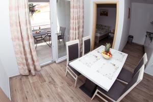 Family-friendly apartments with swimming pool Biograd na Moru, Biograd - 23912