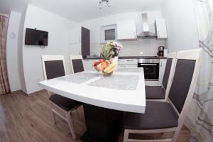 Family-friendly apartments with swimming pool Biograd na Moru, Biograd - 23912