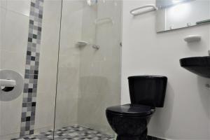 Apto 301 - Remodelado, iluminado y buena vista - Casa Orquídeas