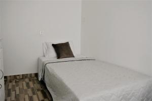 Apto 301 - Remodelado, iluminado y buena vista - Casa Orquídeas