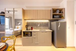 Easy Star - Lindo studio ao lado da Faria Lima - RB01I