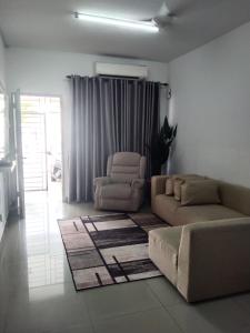 Afeena Homestay Bandar Tasik Kesuma