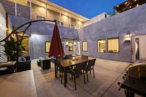 Harborside Suite 10 with Hot Tub and King Bed