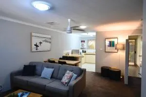 Rockingham Palace - Warnbro