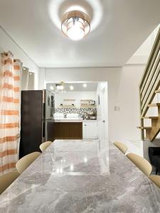 Up To 13 PAX near Clark Speedway & Aqua Planet