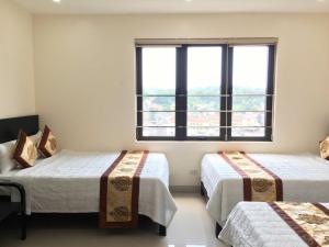 Hotel in central HaLong bay, very friendly, spotless, spacious and airy